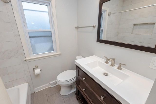 9144 W Park Hill AVENUE, Milwaukee, WI 53226