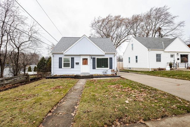 9144 W Park Hill AVENUE, Milwaukee, WI 53226