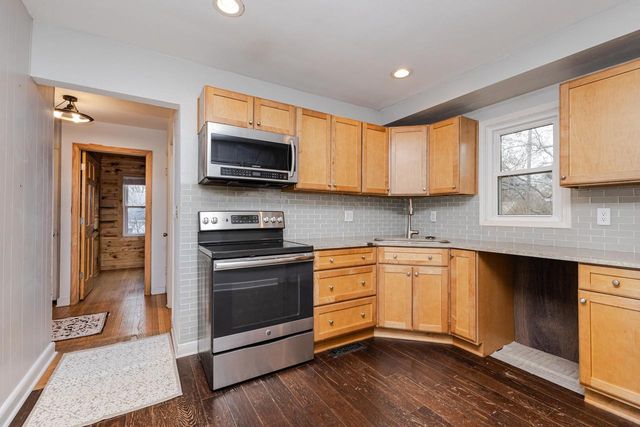 9144 W Park Hill AVENUE, Milwaukee, WI 53226