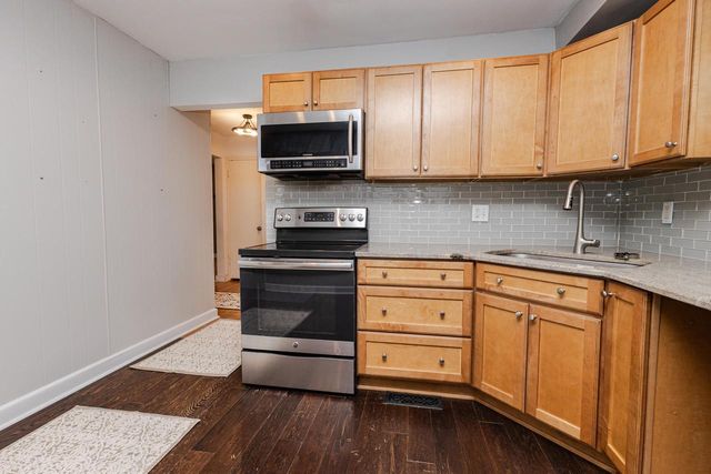 9144 W Park Hill AVENUE, Milwaukee, WI 53226