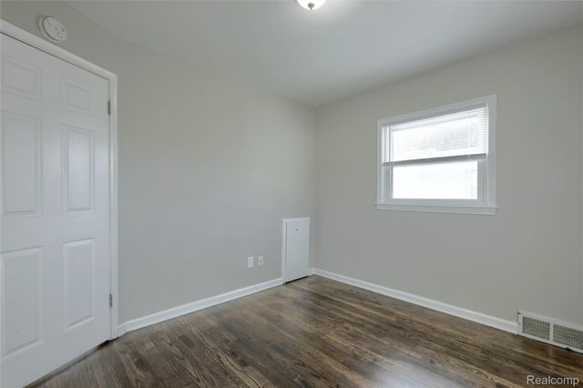 24907 Brittany Avenue, Eastpointe, MI 48021