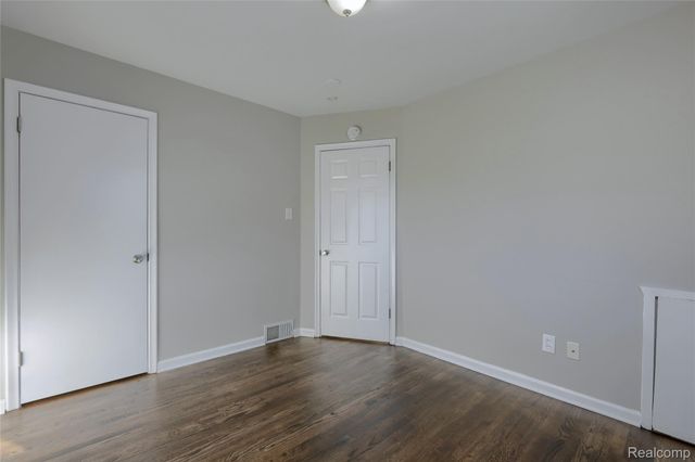 24907 Brittany Avenue, Eastpointe, MI 48021