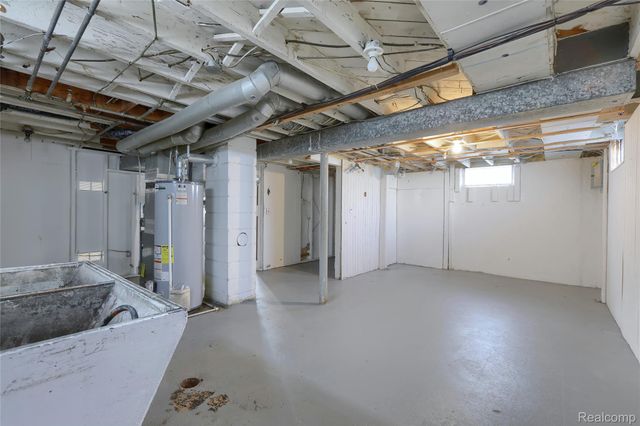 24907 Brittany Avenue, Eastpointe, MI 48021