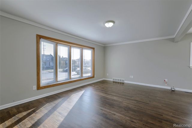 24907 Brittany Avenue, Eastpointe, MI 48021