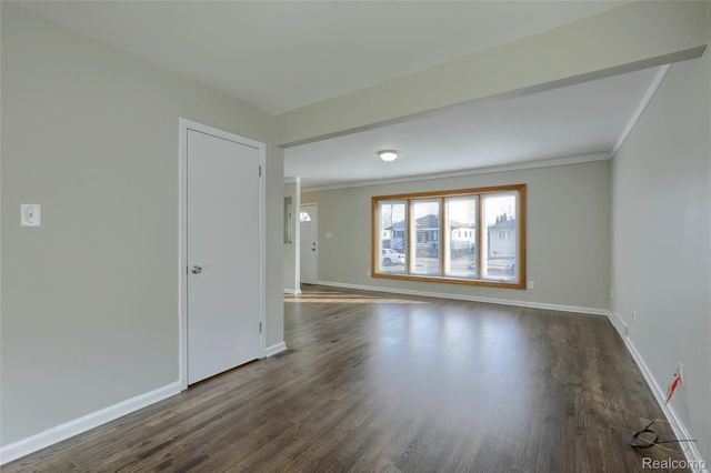 24907 Brittany Avenue, Eastpointe, MI 48021