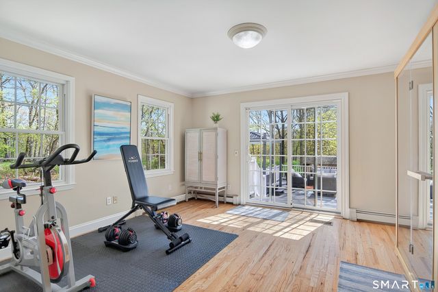 19 Crabapple Lane, Newtown, CT 06470