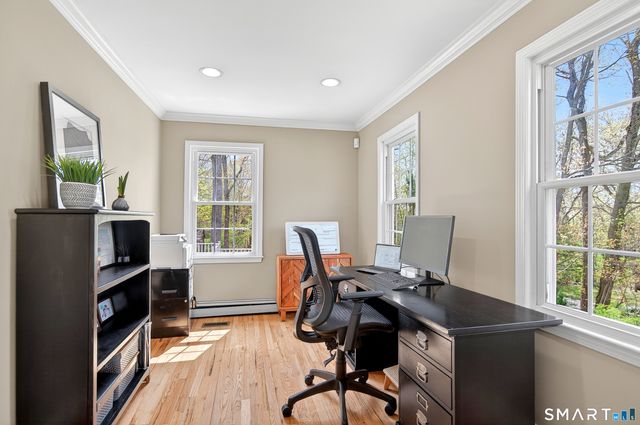 19 Crabapple Lane, Newtown, CT 06470