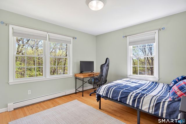 19 Crabapple Lane, Newtown, CT 06470