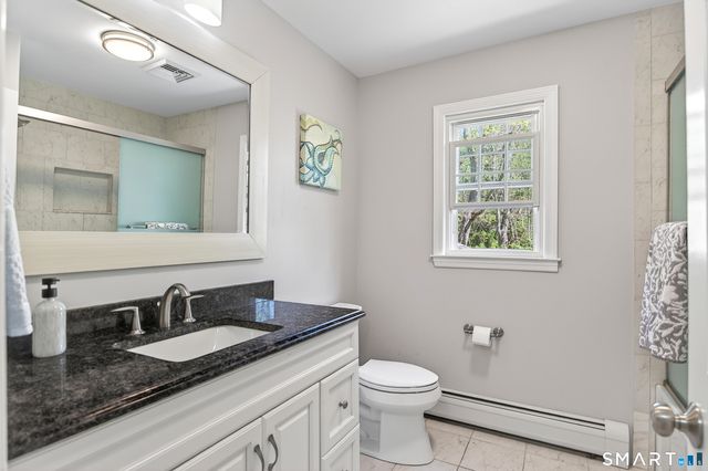 19 Crabapple Lane, Newtown, CT 06470