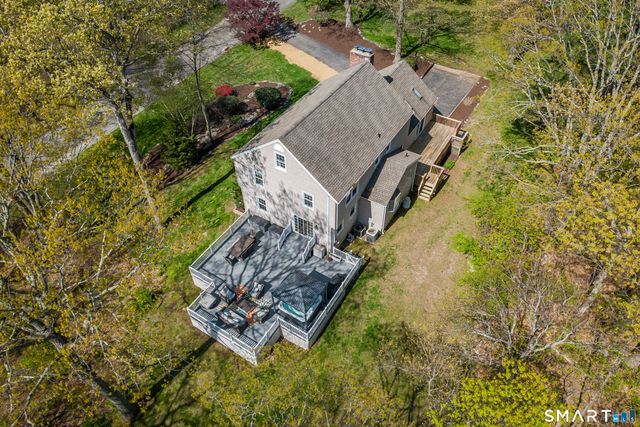19 Crabapple Lane, Newtown, CT 06470