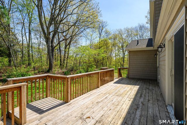 19 Crabapple Lane, Newtown, CT 06470