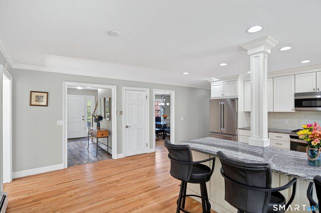 19 Crabapple Lane, Newtown, CT 06470