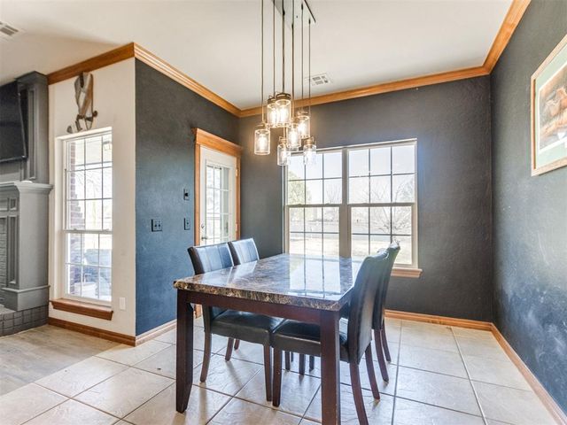 298 Hillside Drive, Harrah, OK 73045