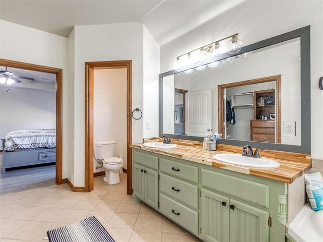 298 Hillside Drive, Harrah, OK 73045