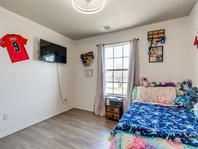 298 Hillside Drive, Harrah, OK 73045