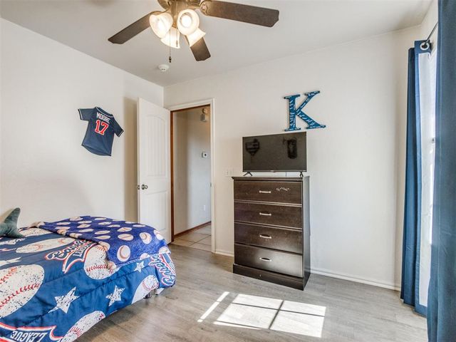 298 Hillside Drive, Harrah, OK 73045