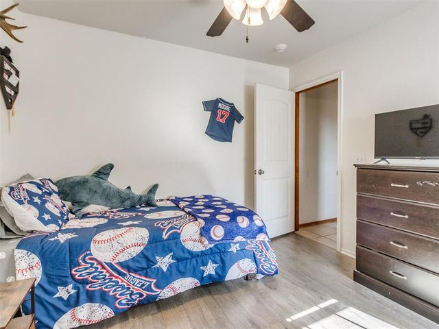 298 Hillside Drive, Harrah, OK 73045