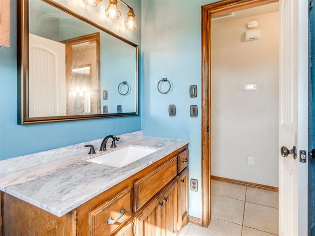 298 Hillside Drive, Harrah, OK 73045