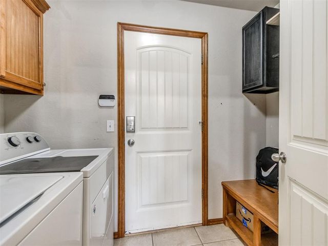 298 Hillside Drive, Harrah, OK 73045