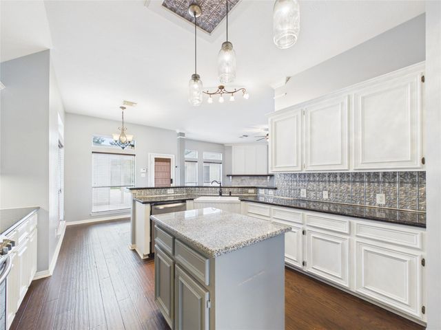 111 Bending Brook Lane, Dickinson, TX 77539