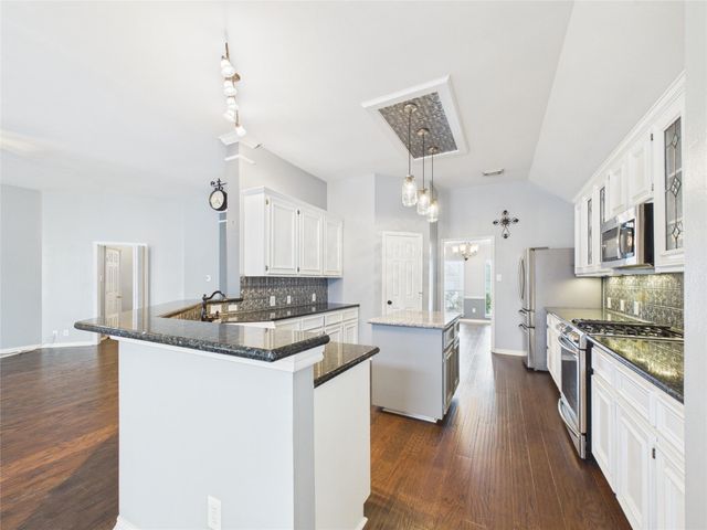 111 Bending Brook Lane, Dickinson, TX 77539