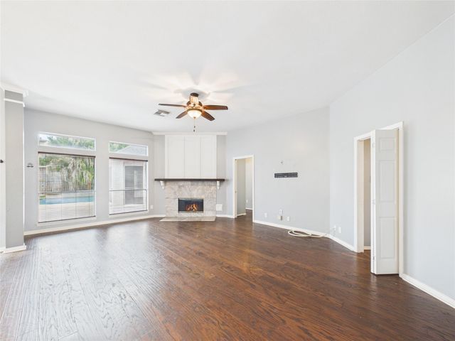 111 Bending Brook Lane, Dickinson, TX 77539