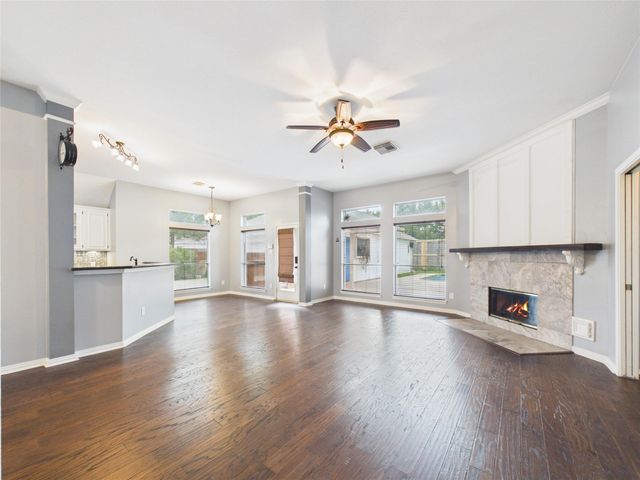 111 Bending Brook Lane, Dickinson, TX 77539