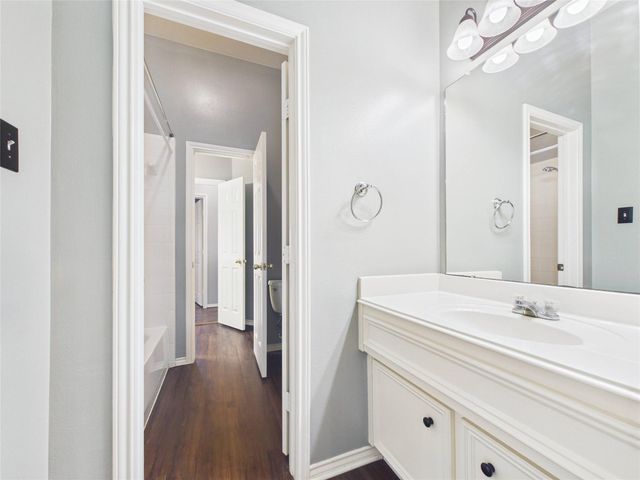 111 Bending Brook Lane, Dickinson, TX 77539