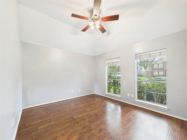 111 Bending Brook Lane, Dickinson, TX 77539