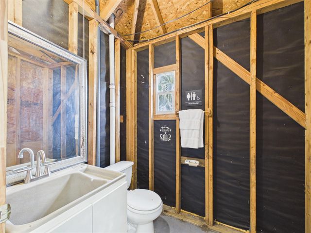 111 Bending Brook Lane, Dickinson, TX 77539