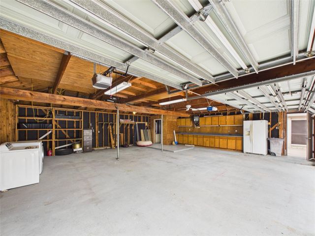 111 Bending Brook Lane, Dickinson, TX 77539