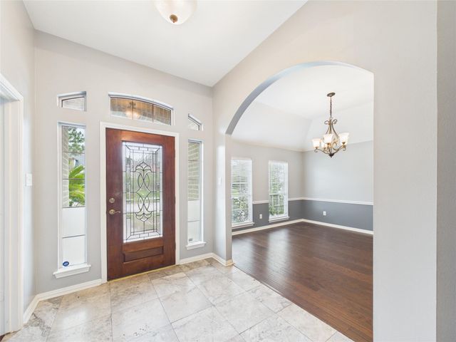 111 Bending Brook Lane, Dickinson, TX 77539