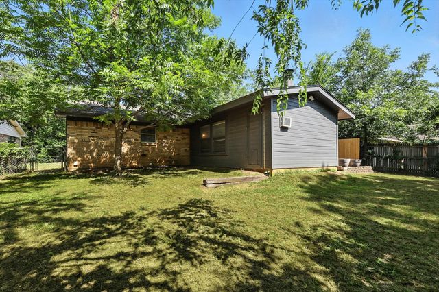 2206 Westwood Drive, Denton, TX 76205