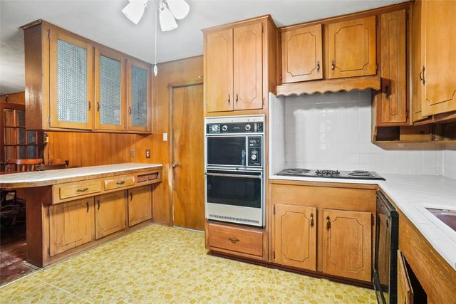 520 Circleview Drive S, Hurst, TX 76054
