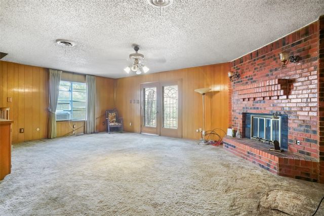 520 Circleview Drive S, Hurst, TX 76054