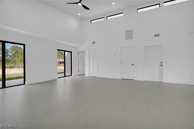 1009 State AVE, Lehigh Acres, FL 33972