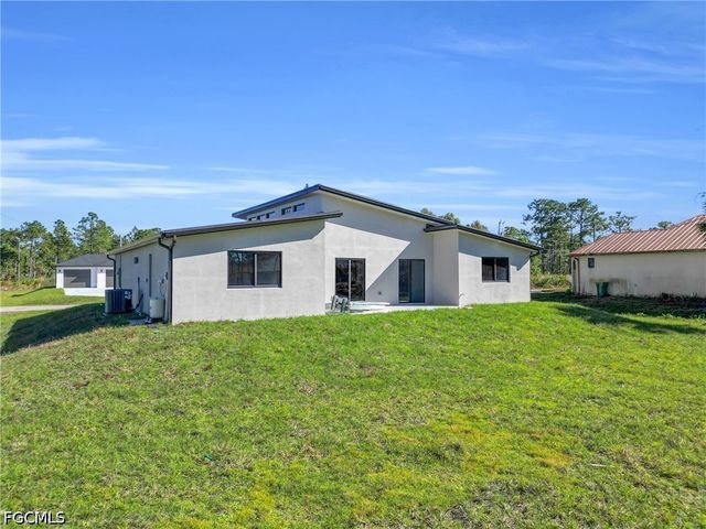1009 State AVE, Lehigh Acres, FL 33972