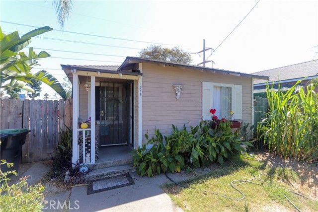 212 E Adams Street, Santa Ana, CA 92707