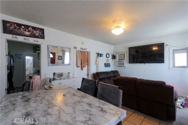 212 E Adams Street, Santa Ana, CA 92707