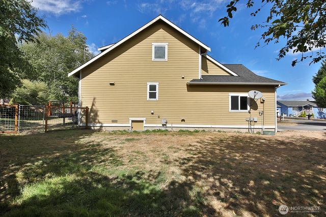4876 Breezefair Road, Freeland, WA 98249