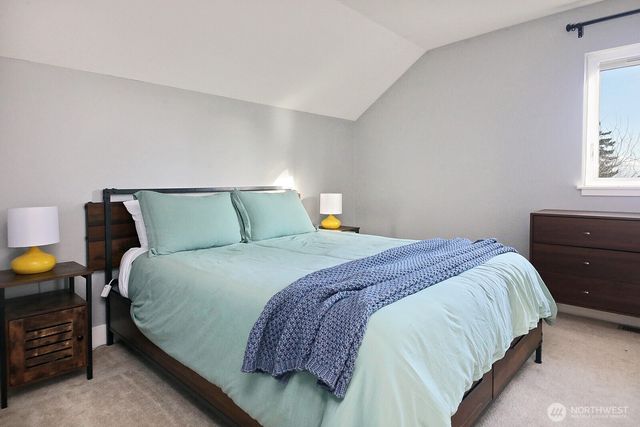 4876 Breezefair Road, Freeland, WA 98249