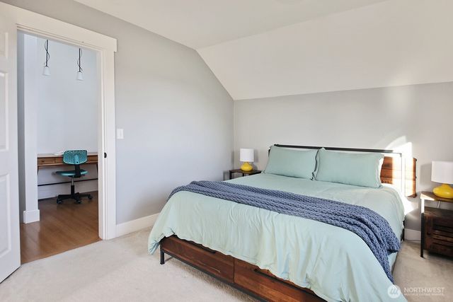 4876 Breezefair Road, Freeland, WA 98249