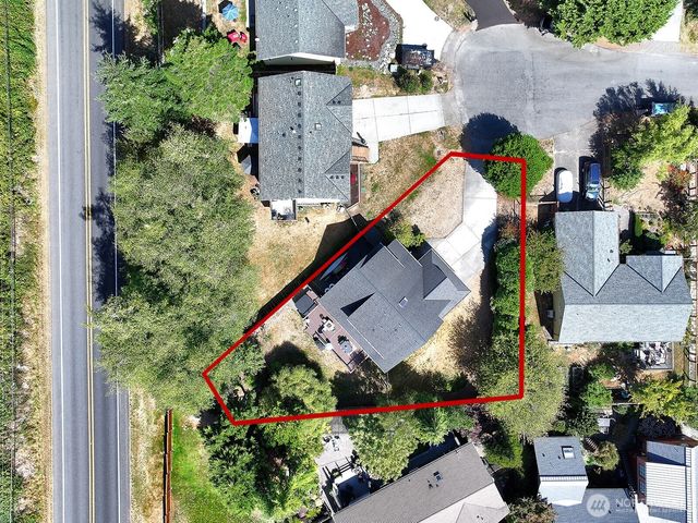 4876 Breezefair Road, Freeland, WA 98249