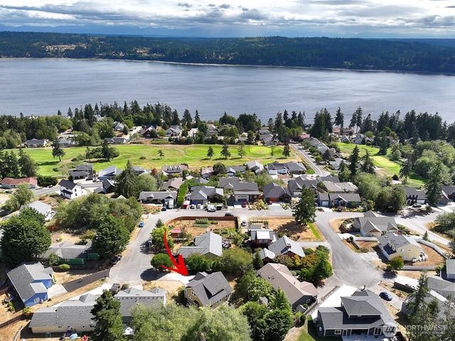 4876 Breezefair Road, Freeland, WA 98249