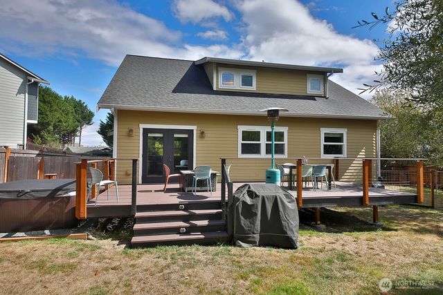 4876 Breezefair Road, Freeland, WA 98249