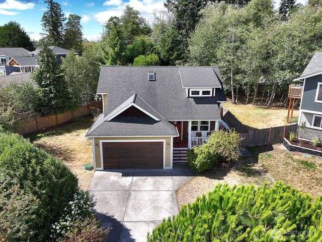 4876 Breezefair Road, Freeland, WA 98249