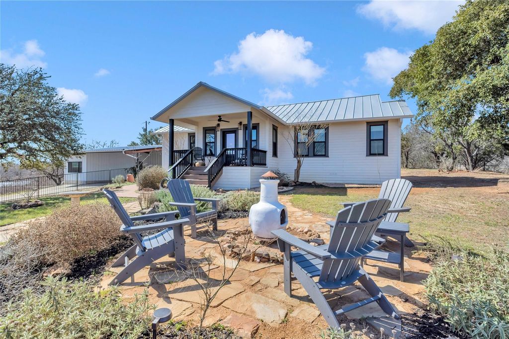 171 County Road 117 RD, Llano, TX 78643