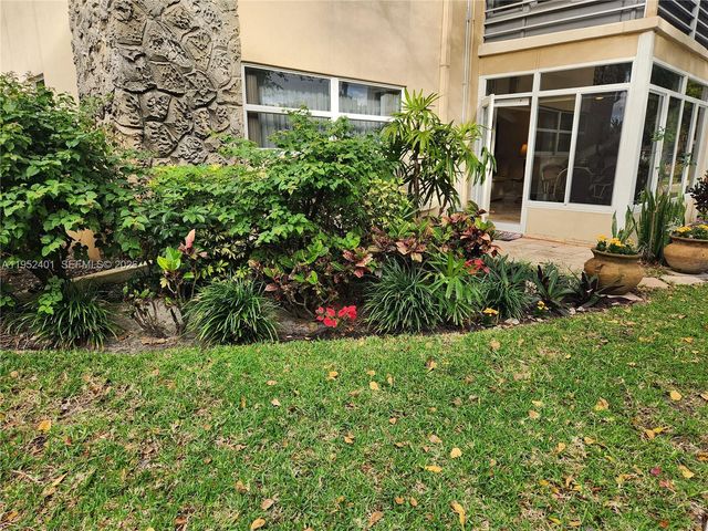 5100 NW 35th St 101, Lauderdale Lakes, FL 33319