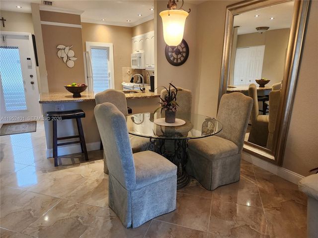 5100 NW 35th St 101, Lauderdale Lakes, FL 33319