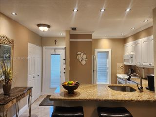 5100 NW 35th St 101, Lauderdale Lakes, FL 33319